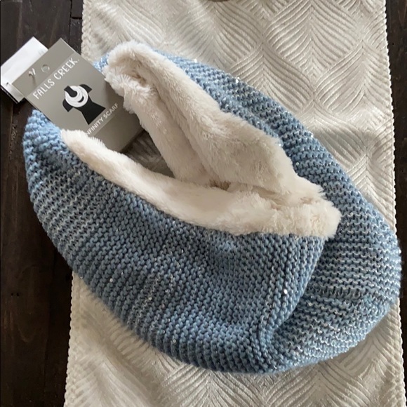{Falls Creek} Infinity Scarf - Picture 1 of 4